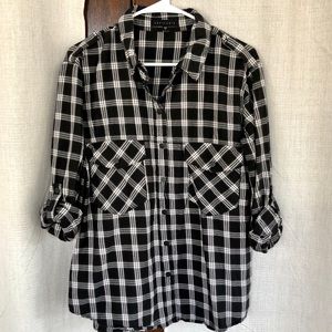 💥PARTY PRICE⬇️Great black & white flannel!